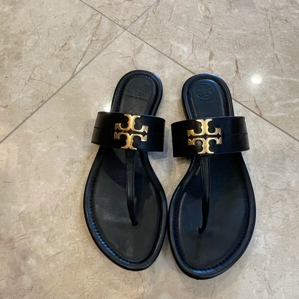 COPY - Tory Burch Everly Backless Flat Thong Sand…